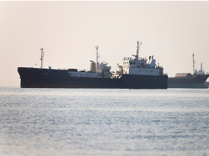 Трамп повукао предлог о наплати пролаза кроз Ормуски мореуз, Иран наставља нападе на америчке циљеве