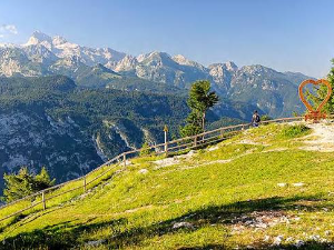 Јутарњи програм из три студија