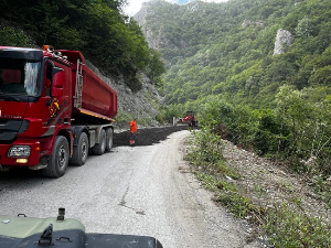Епархија рашко-призренска: Поново започети радови у заштићеној зони код Високих Дечана, тражимо њихову обуставу