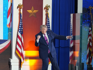 Путин и Лавров честитали Трампу 250. годишњицу независности САД