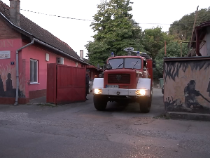 Ватрогасци добровољци из Новог Сада помажу у Делиблатској пешчари