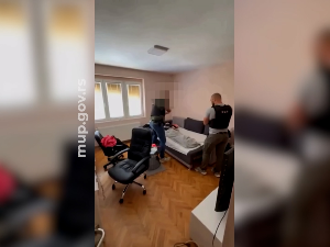 Разбијена хакерска ИНФ група, полиција и БИА спречеле продају украдених података на "Darknetu"