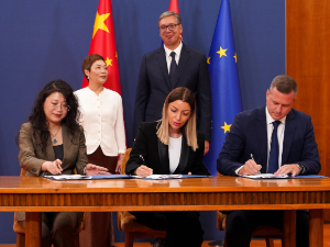 Потписан споразум са кинеском компанијом о изградњи фабрике батерија у Инђији; Вучић: Ово је велика вест за нас