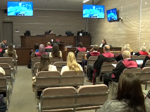 Прекинута прва седница судског процеса против 21 Србина у Приштини