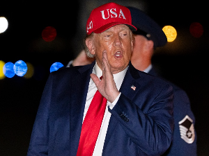 Трамп: Пред великом сам одлуком о Ирану; ЕУ осудила нападе Хута на Саудијску Арабију