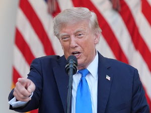 Трамп: Желим да се састанем са Путином када рат буде при крају; у руском нападу на Одесу најмање осам погинулих