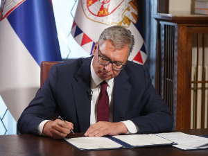 Председник Александар Вучић расписао ванредне парламентарне изборе за 25. октобар