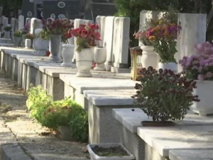 Данас су Михољске задушнице, обиласком гробова сећамо се преминулих