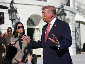 Трамп: Зеленски не жели да оконча рат, размотрићу састанак с Путином и Си Ђинпингом