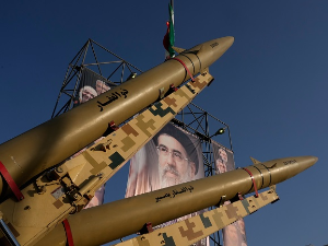 Вашингтон разматра наредне потезе према Ирану; јеменске снаге гађале положаје Хута