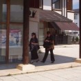 Љиљана и Соња Караџић подигле личне карте