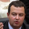 Дачић се противи наметању адвоката Шешељу