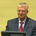Хаг надзире  Шешељеве телефонске разговоре