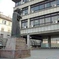Бившем вицеконзулу продужен притвор 