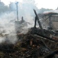 Изгореле стаје са 40 грла стоке