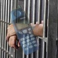 Носио телефоне затвореницима