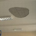 Пао плафон и повредио ученика