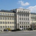 Секиром на професора