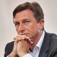 Пахор најавио враћање права "избрисаним"