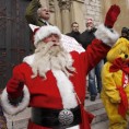 Протести због покушаја забране Деда Мраза