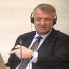 Шешељ тражи комуникацију с Караџићем