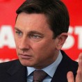 Пахор предложио одлагање преговора 