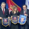 Играј фудбал, буди срећан