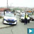 Возач намерно оборио полицајца