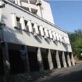 Затвореник побегао кроз прозор суднице 