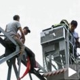 Гурнуо самоубицу с моста да рашчисти гужву
