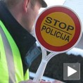 Пијани бициклиста налетео на полицајца
