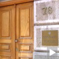 Молотовљевим коктелима на грчку амбасаду
