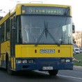 Каменован аутобус ГСП-а, повређена девојка