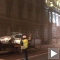 Аутомобил ударио у Скупштину града