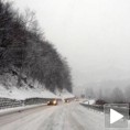 Снег диктира опрез