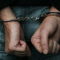 Хапшење због поседовања оружја 