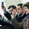 Боже, благослови наше мобилне телефоне