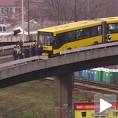 Аутобус пробио банкину на Газели