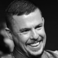 Преминуо Александар Меквин