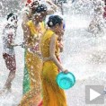 Фестивал прскања водом у Кини