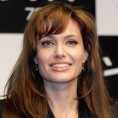 И Анђелина на Твитеру