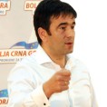 Српски чека опозицију