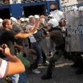 Сукоб камионџија и полиције у Пиреју