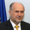 Инцко: Помоћ ЕУ везати за реформе 