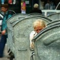 Пола Босне гладује
