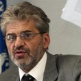 СРС : Шешељ се не осећа добро 