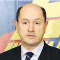 Поповић без држављанства