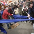 Брамерца дочекали демонстранти