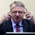 Шешељ тражи обуставу поступка