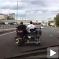 Жива свирка на мотору